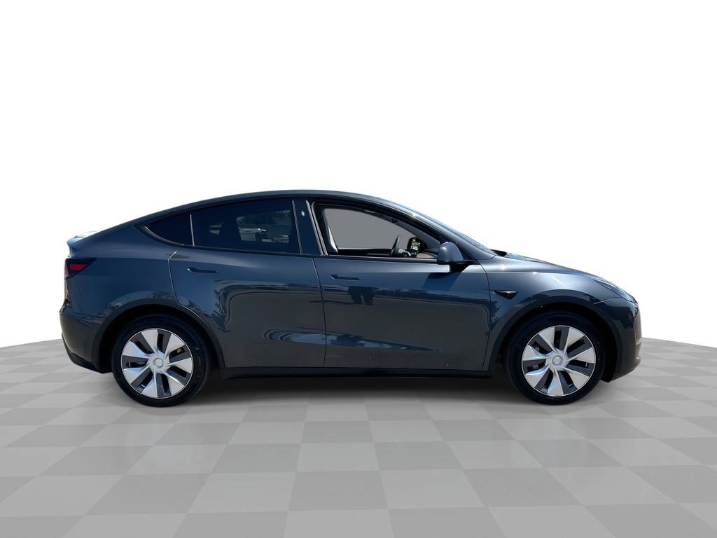 Used 2024 Tesla Model Y Long Range AWD/4WD image 9