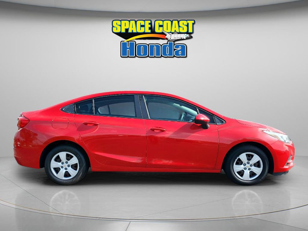 Used 2017 Chevrolet Cruze LS image 3