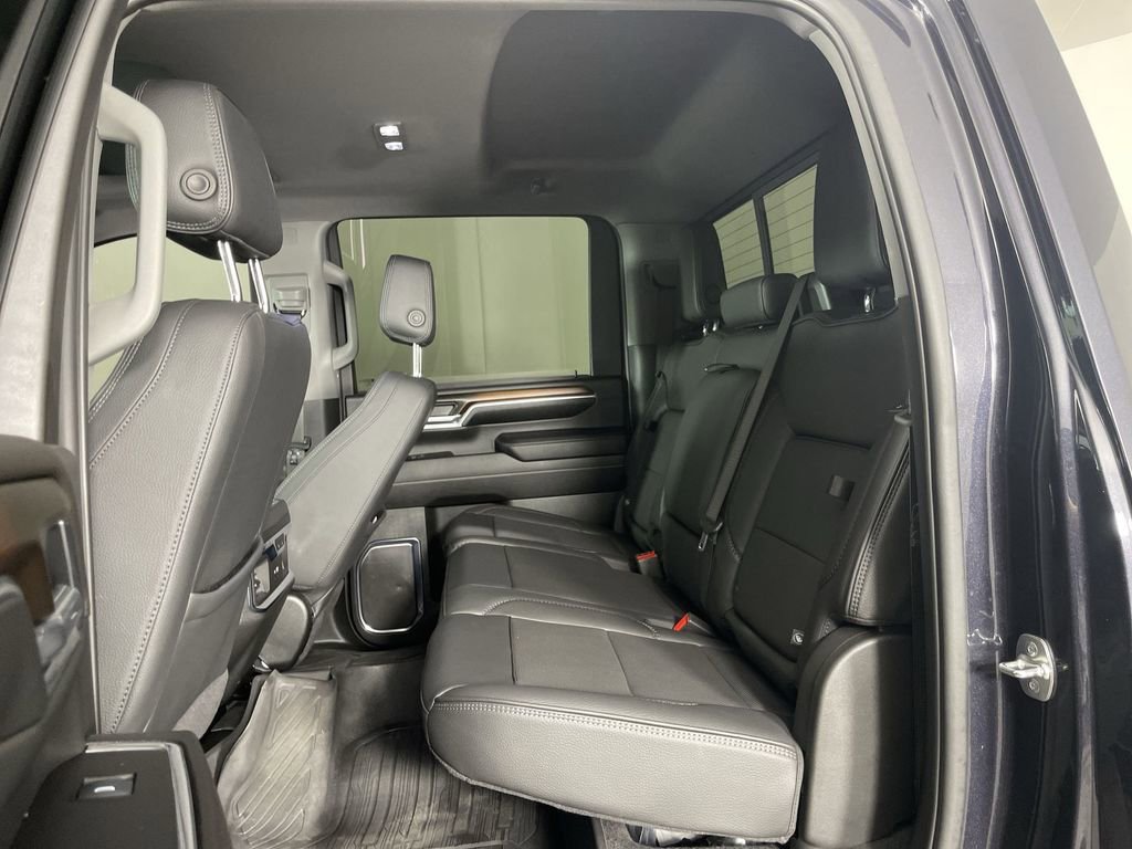 Used 2025 GMC Sierra 3500 Denali w/ Denali Reserve Package image 25