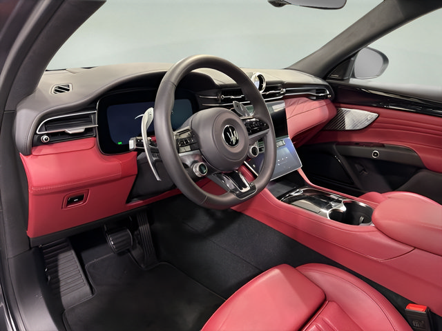 Used 2023 Maserati Grecale Modena AWD/4WD image 11