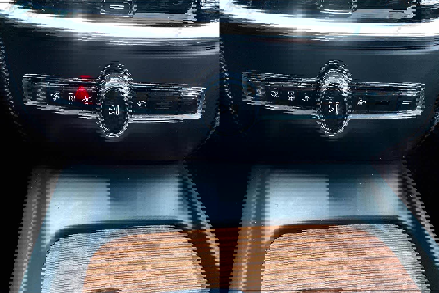 Used 2020 Volvo V60 T5 Cross Country w/ Cross Country Pro Package image 37