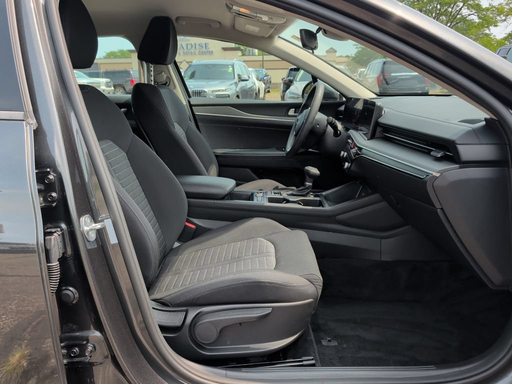 Used 2025 Kia K5 LXS FWD image 37