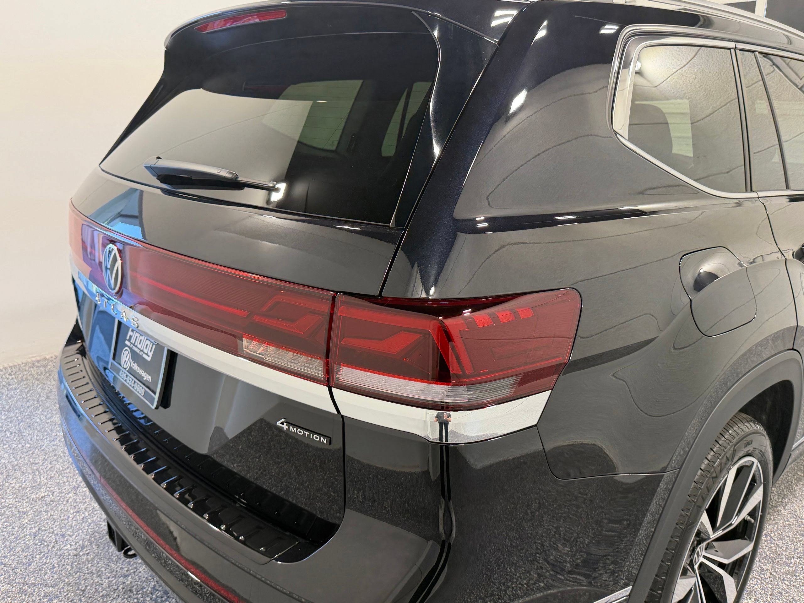 New 2026 Volkswagen Atlas SEL Premium R-Line AWD/4WD image 17