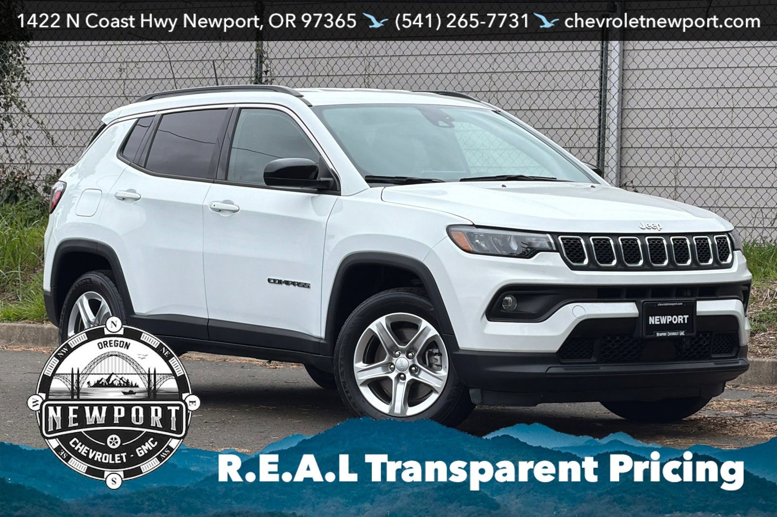 Used 2023 Jeep Compass Latitude AWD/4WD image 2