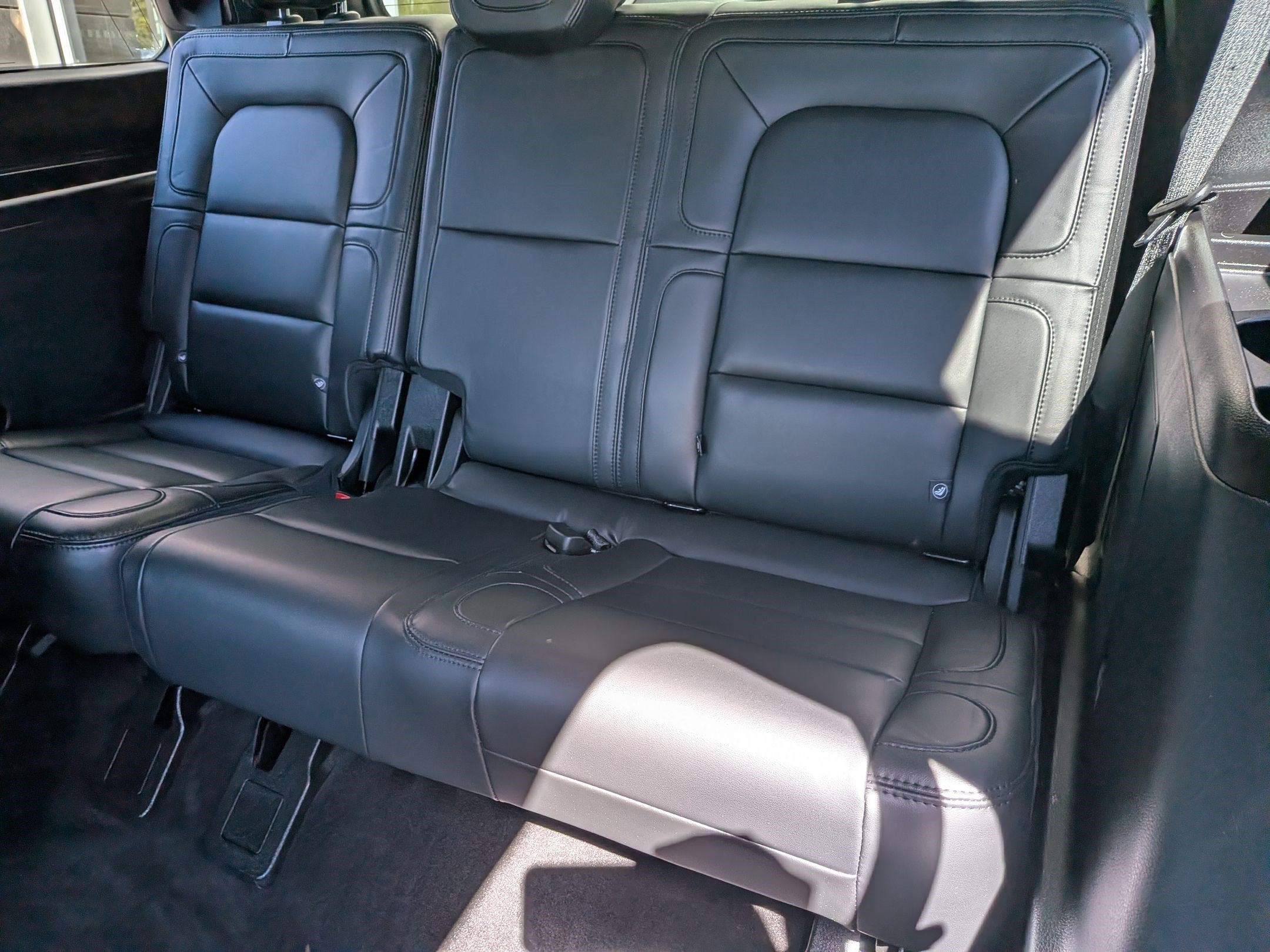Used 2021 Lincoln Navigator Reserve w/ Luxury Package AWD/4WD image 29