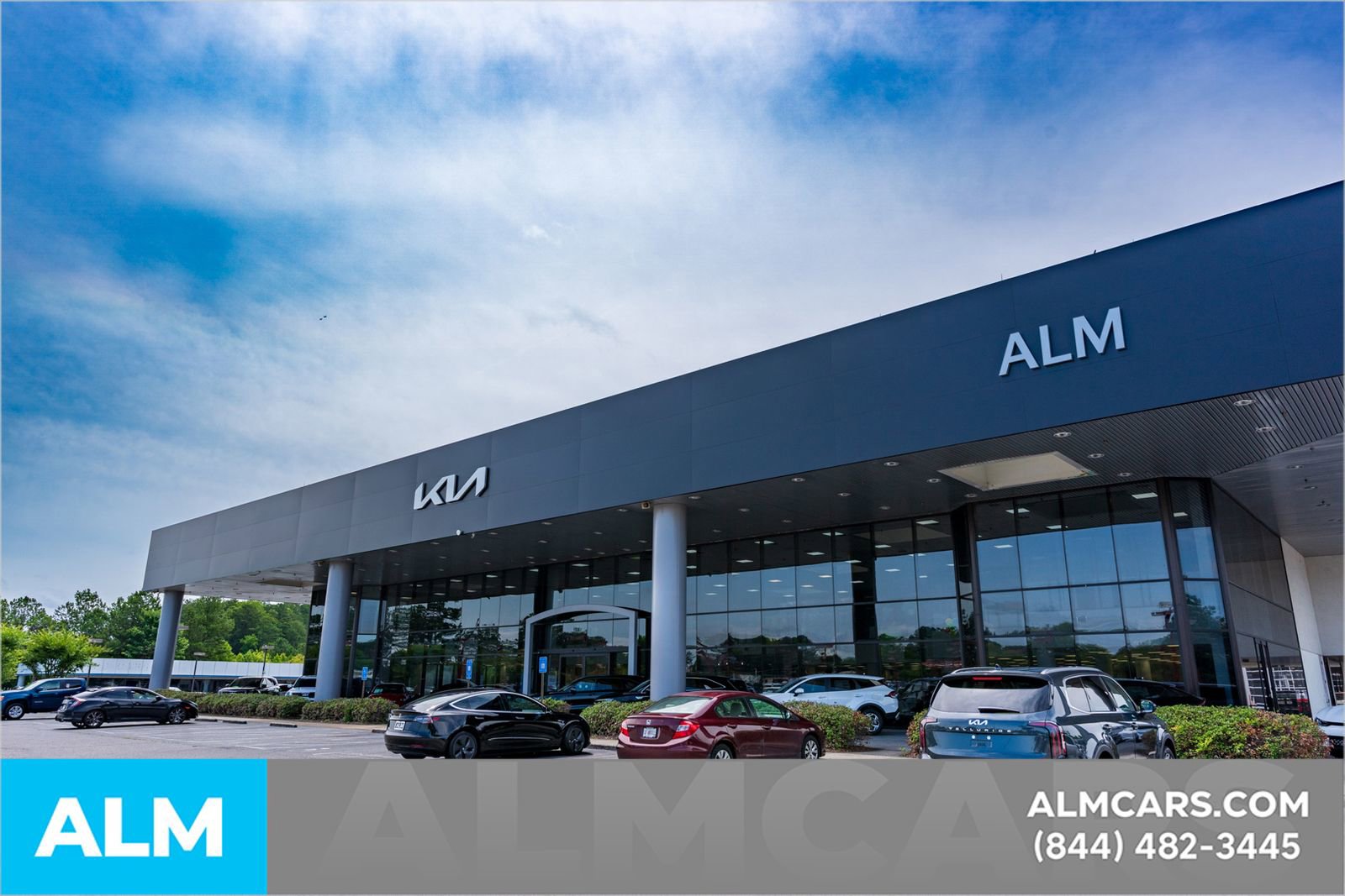 Used 2024 GMC Yukon SLE w/ LPO, Floor Liner Package image 68