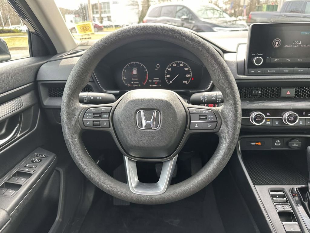 Used 2025 Honda CR-V LX image 13