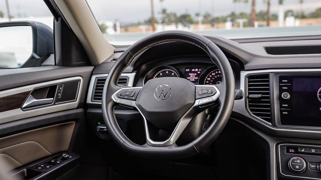 Used 2021 Volkswagen Atlas SE w/ Panoramic Sunroof Package image 18