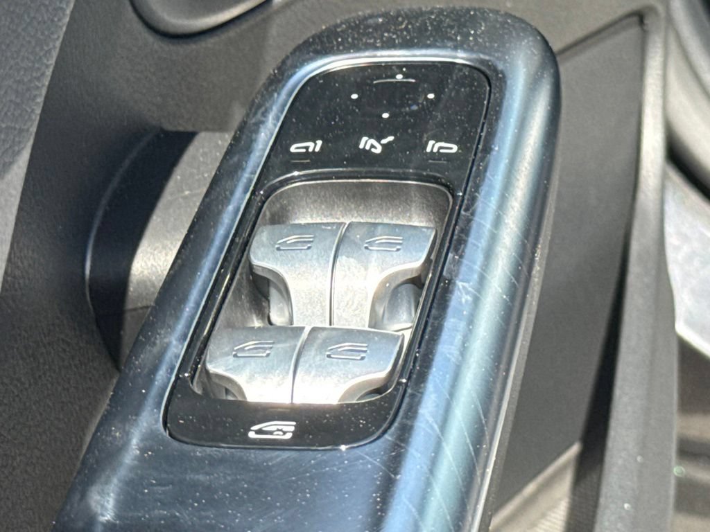 New 2026 Mercedes-Benz C 300 4MATIC Sedan image 20