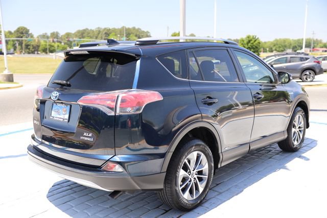 Used 2017 Toyota RAV4 XLE w/ All Weather Liner Package AWD/4WD image 5