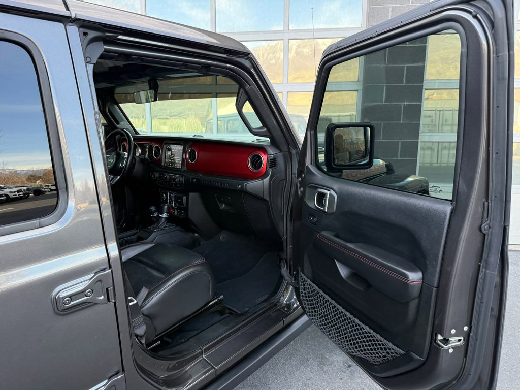 Used 2018 Jeep Wrangler Unlimited Rubicon w/ Dual Top Group image 17