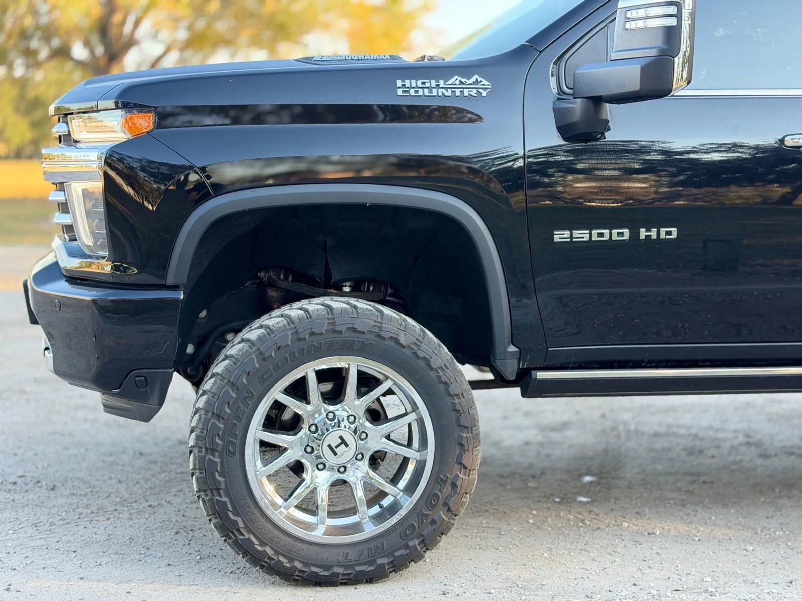 Used 2023 Chevrolet Silverado 2500 High Country w/ Safety Package II image 16