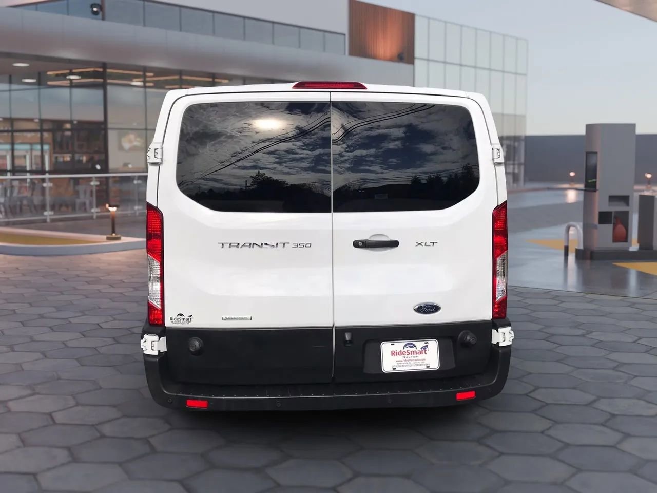 Used 2024 Ford Transit 350 XLT RWD image 9