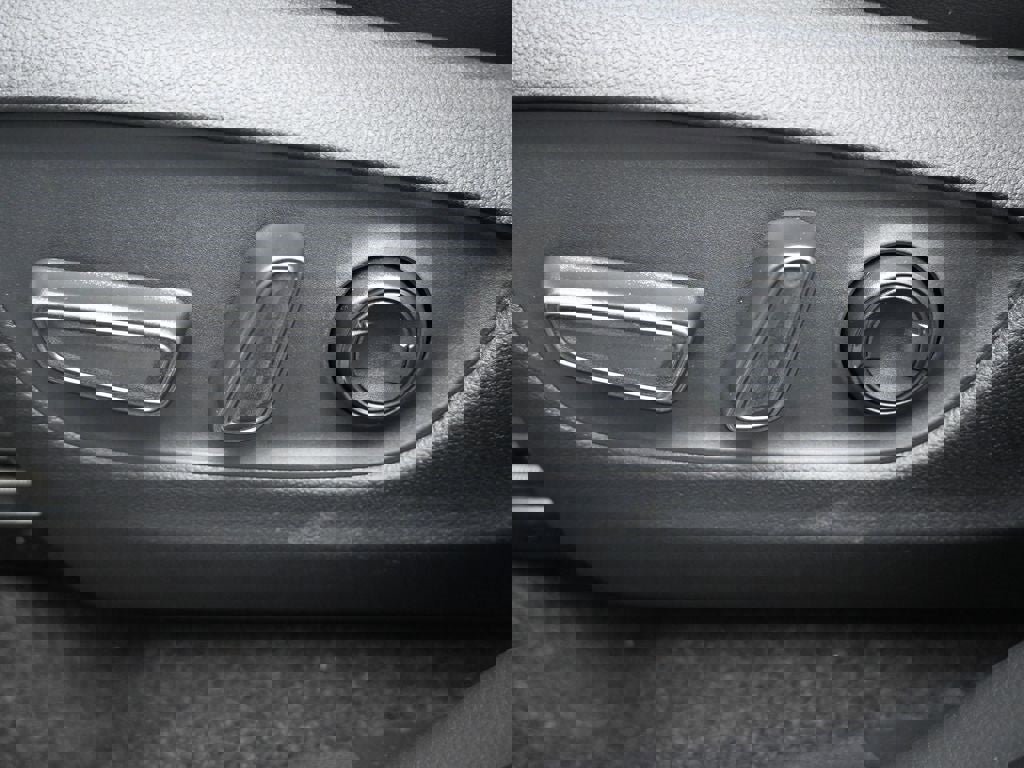 New 2025 Toyota RAV4 XLE Premium w/ Weather Package image 10