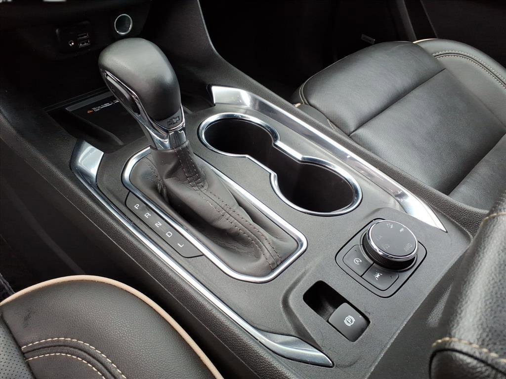 Used 2023 Chevrolet Traverse Premier image 20