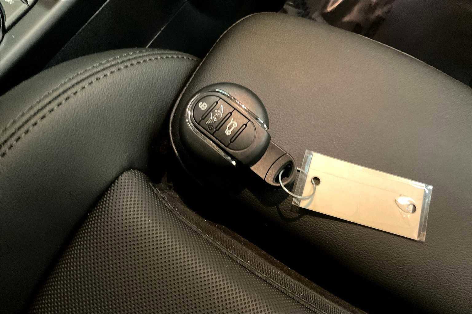 Used 2024 MINI Cooper SE image 14