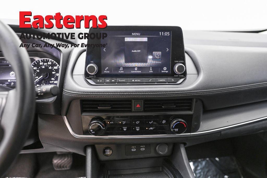 Used 2024 Nissan Rogue S AWD/4WD image 12