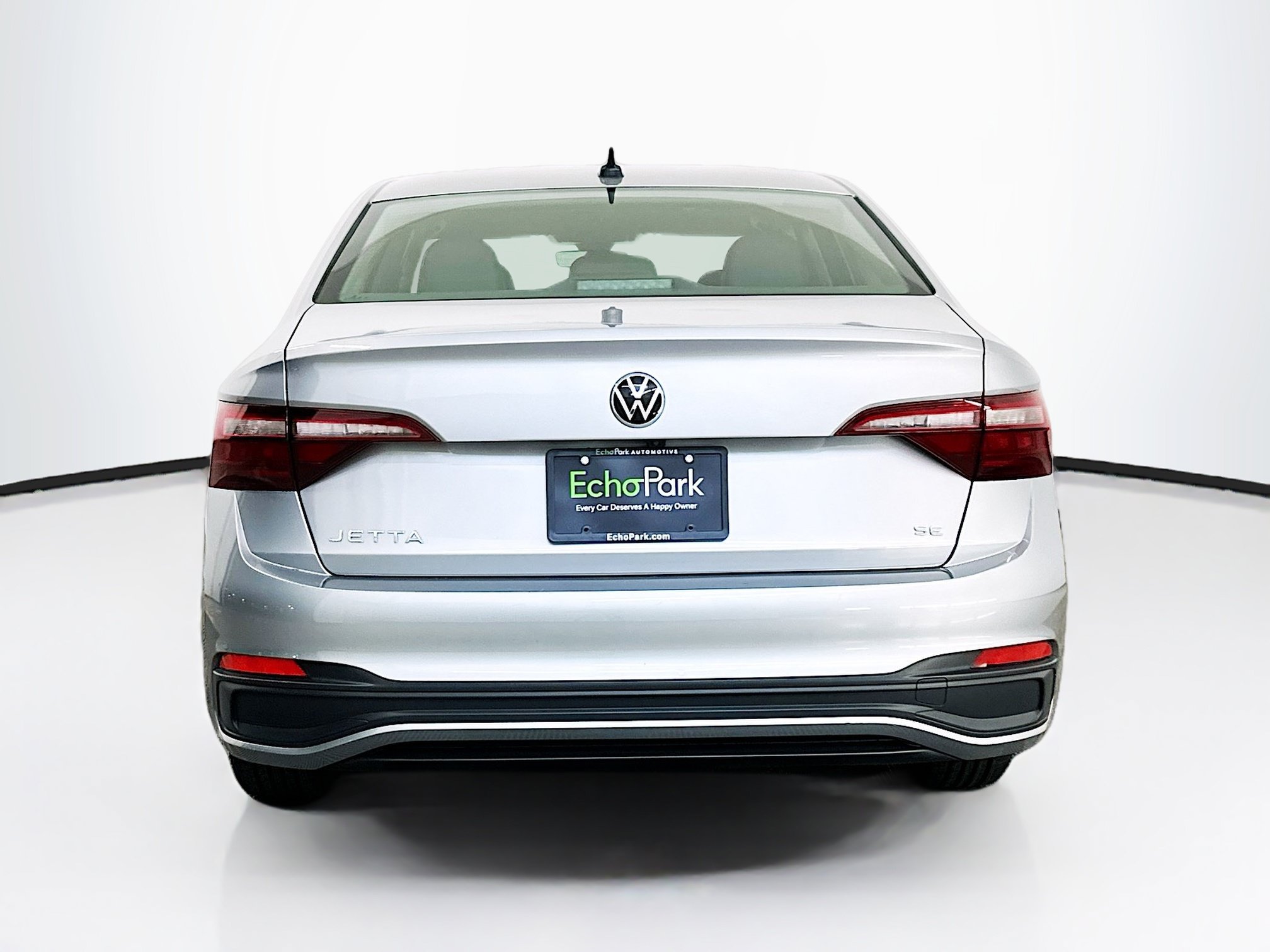 Used 2024 Volkswagen Jetta SE FWD image 7
