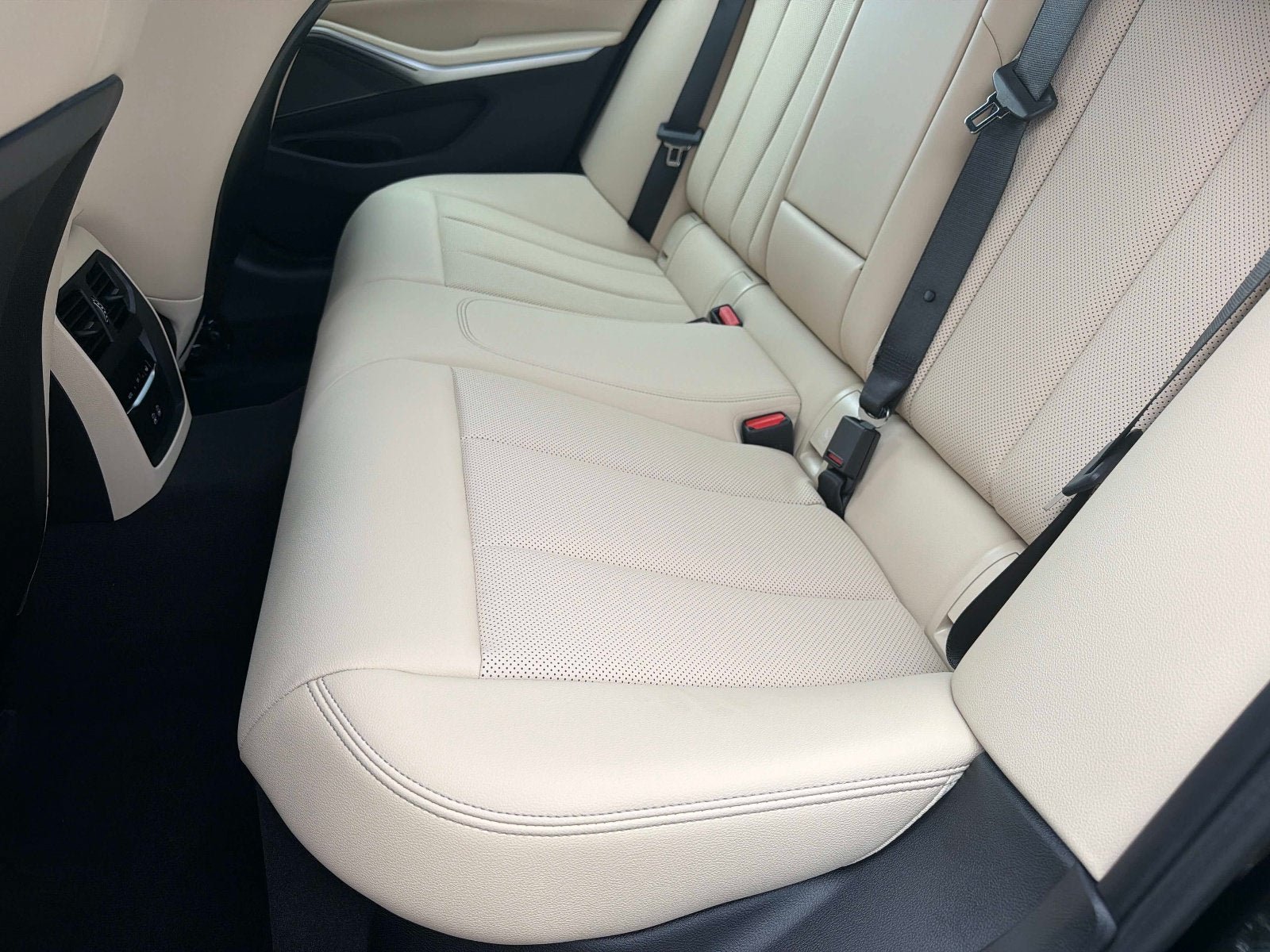 New 2026 BMW 330i Sedan w/ Convenience Package RWD image 13