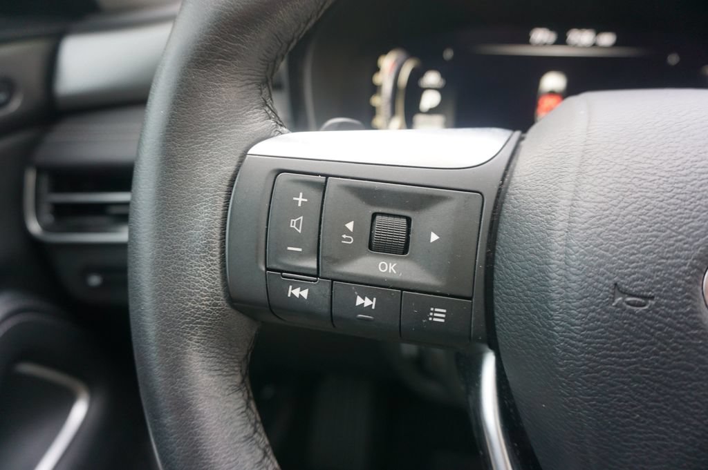 Used 2023 INFINITI QX60 Luxe w/ Vision Package FWD image 8