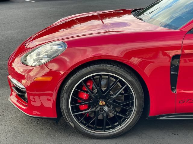 Used 2023 Porsche Panamera GTS AWD/4WD image 16