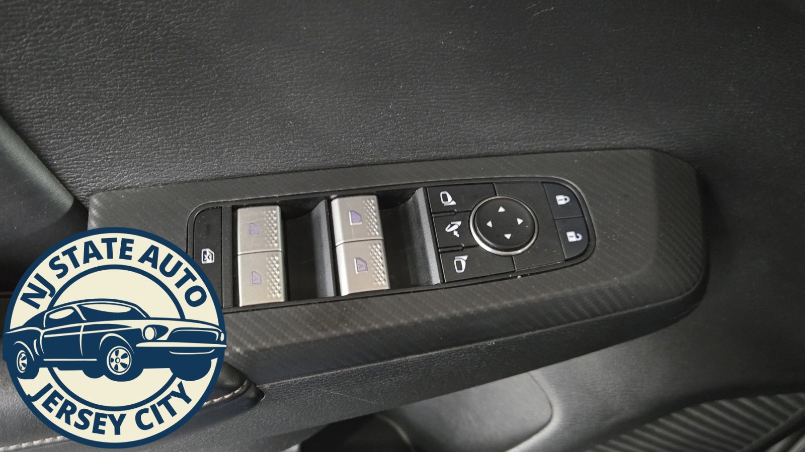 Used 2024 Mitsubishi Outlander SE image 18