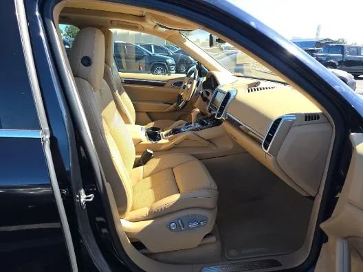 Used 2015 Porsche Cayenne S AWD/4WD image 13
