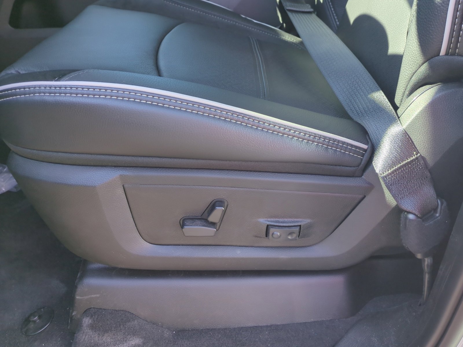 New 2026 RAM 2500 Laramie image 14