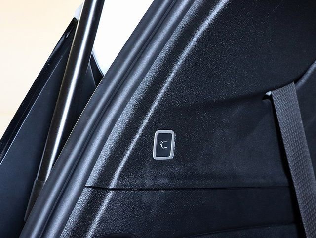 Used 2026 Chrysler Pacifica Select image 26