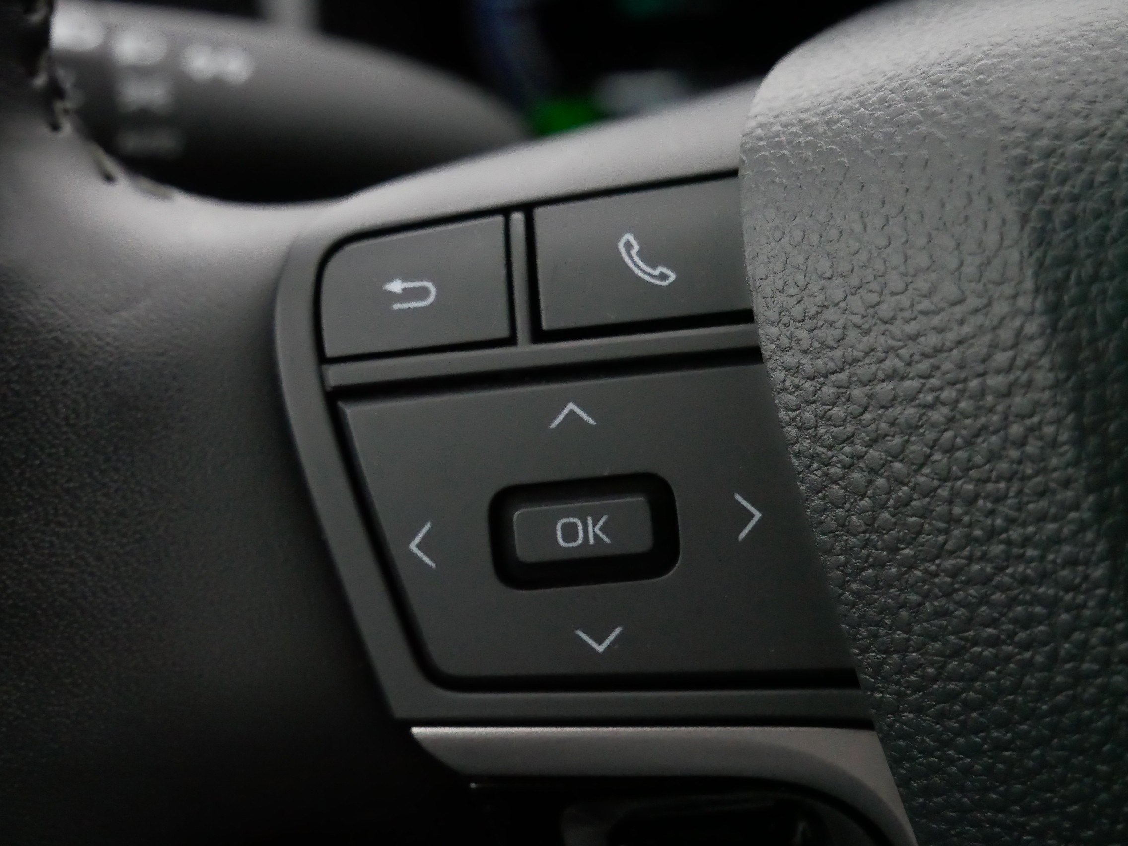 Used 2025 Toyota Camry XLE image 26