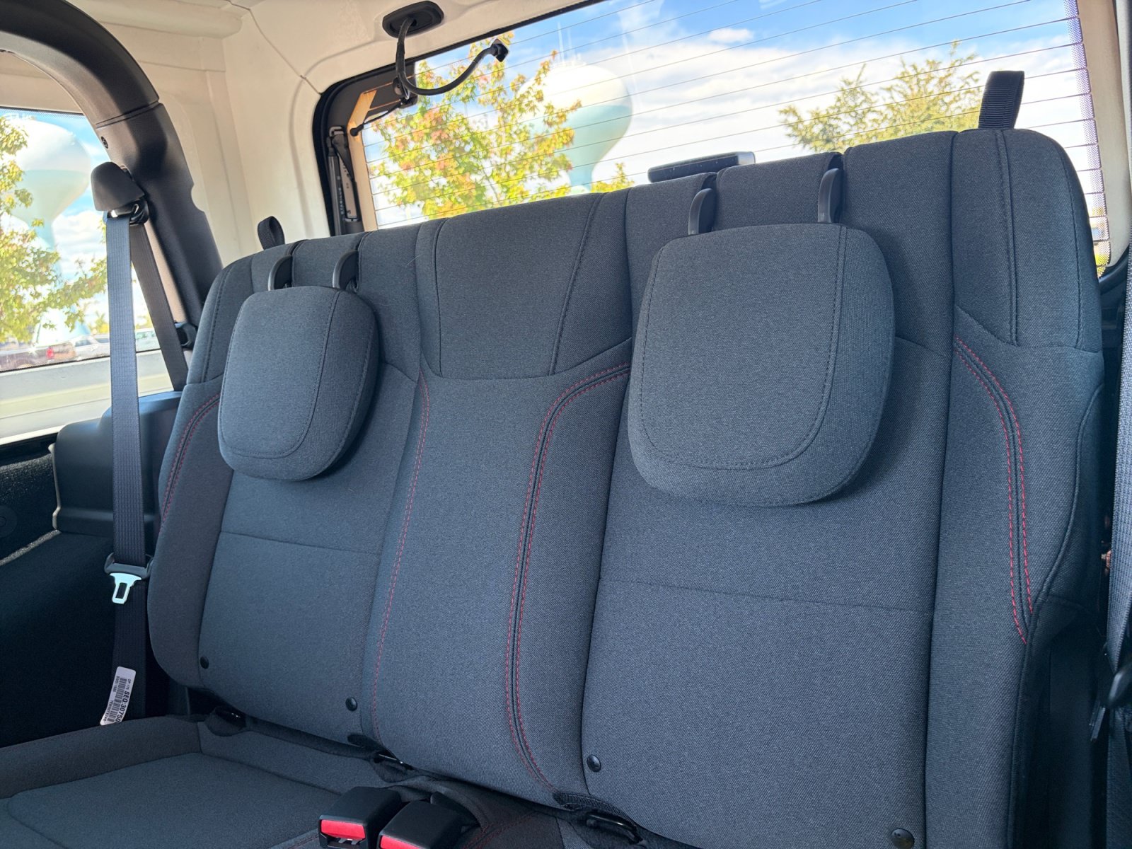 New 2025 Jeep Wrangler Rubicon w/ Convenience Group AWD/4WD image 28