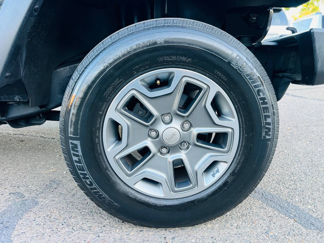 Used 2014 Jeep Wrangler Unlimited Sport w/ Quick Order Package 24S AWD/4WD image 12