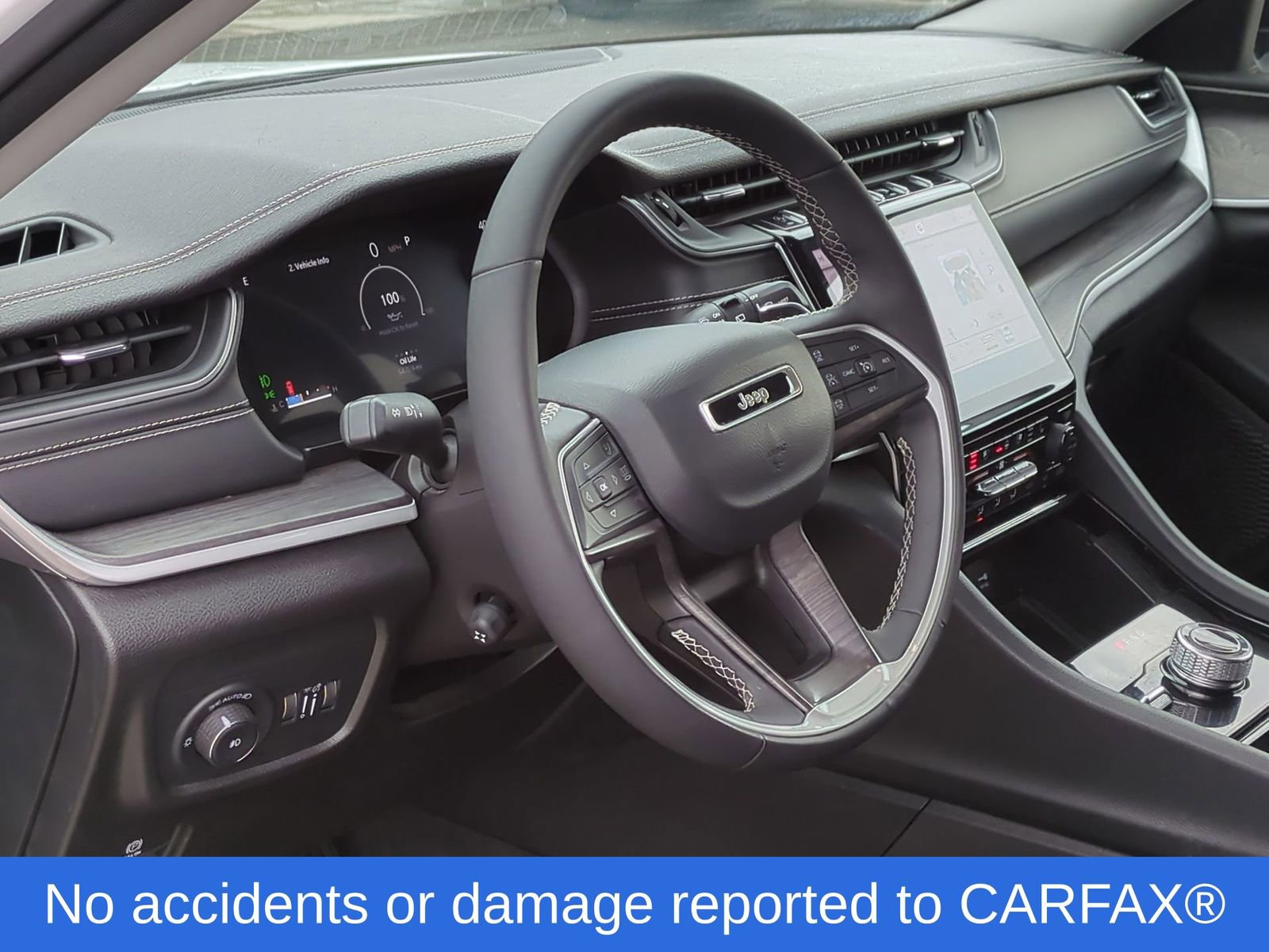 Used 2023 Jeep Grand Cherokee Limited w/ Luxury Tech Group II image 2