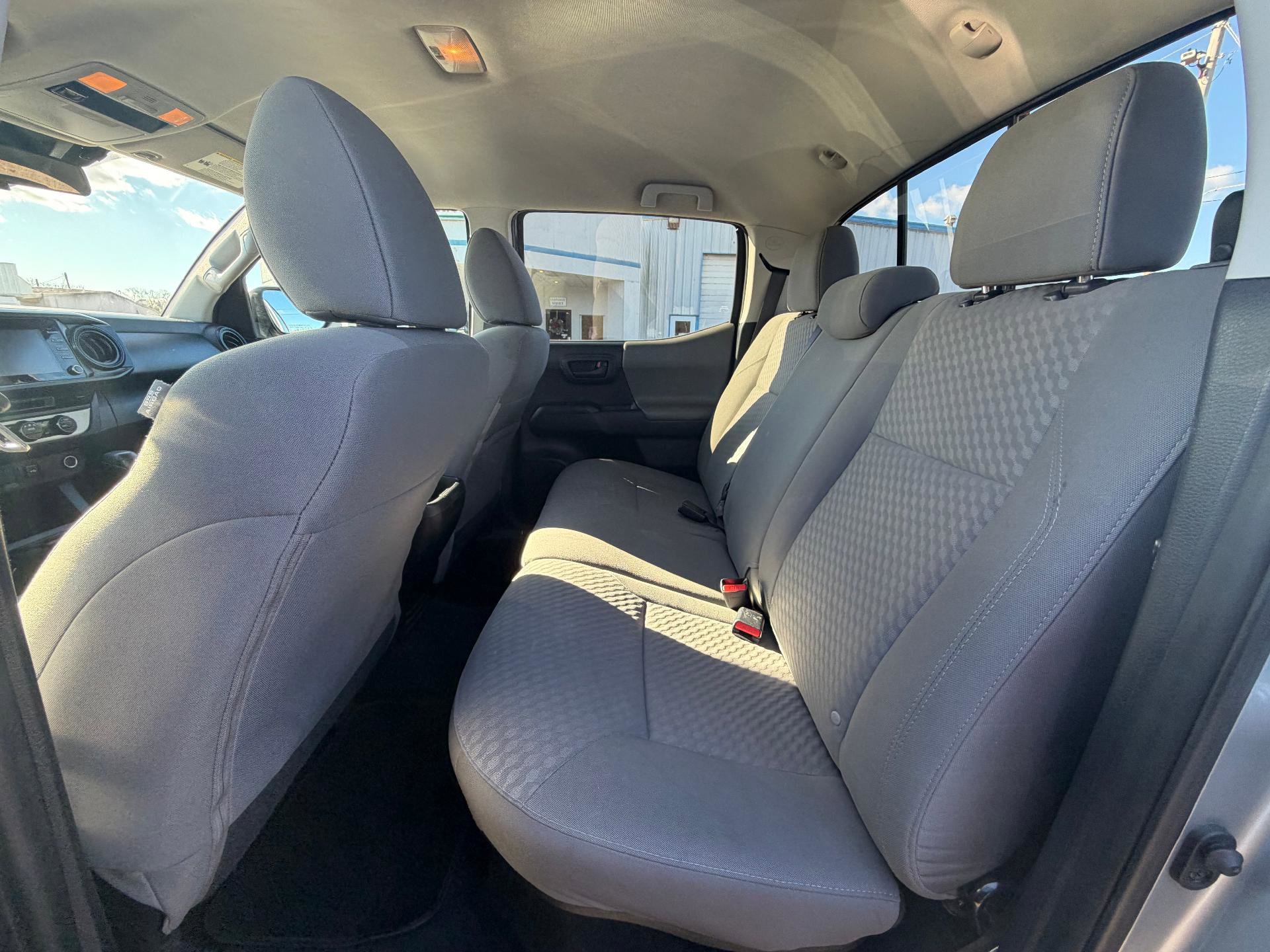 Used 2021 Toyota Tacoma SR AWD/4WD image 10