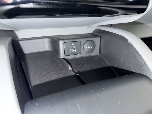 Used 2025 Ford Escape Active w/ Active Premium Tech Pack image 24