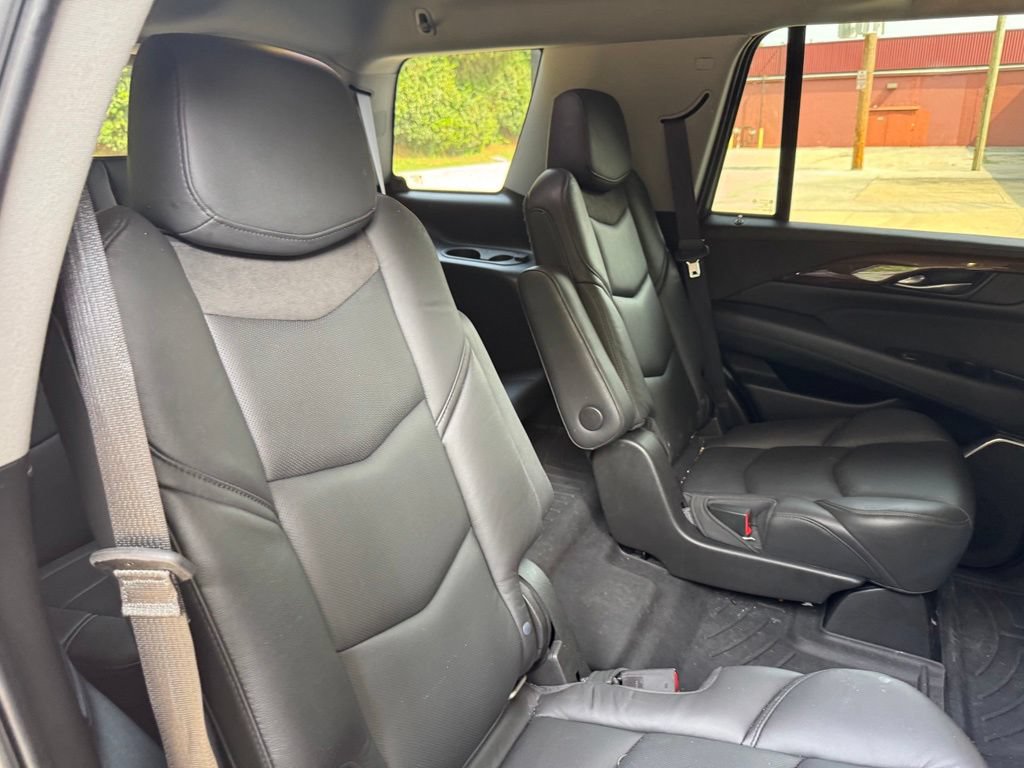 Used 2020 Cadillac Escalade Luxury AWD/4WD image 26