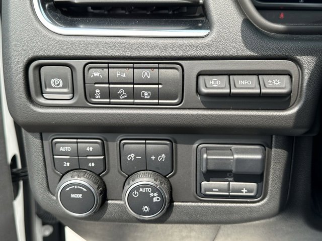 Used 2024 Chevrolet Tahoe High Country w/ Premium Package image 27