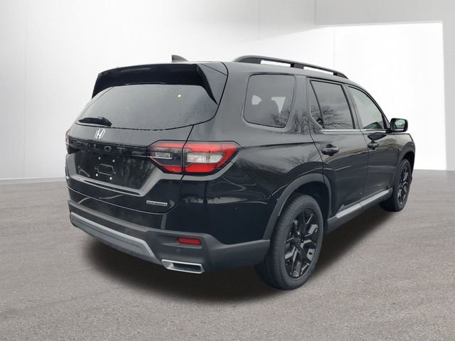 New 2025 Honda Pilot Touring image 13