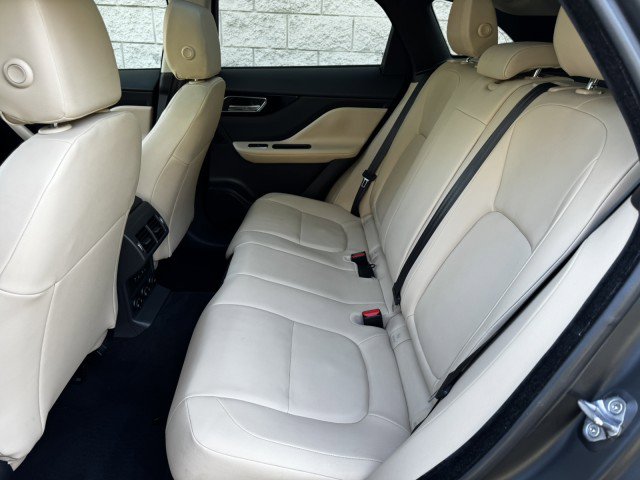 Used 2018 Jaguar F-PACE Premium AWD/4WD image 8