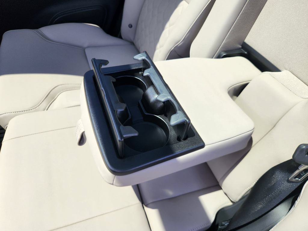 New 2026 Volvo XC90 B6 Plus w/ Protection Package Premier AWD/4WD image 12