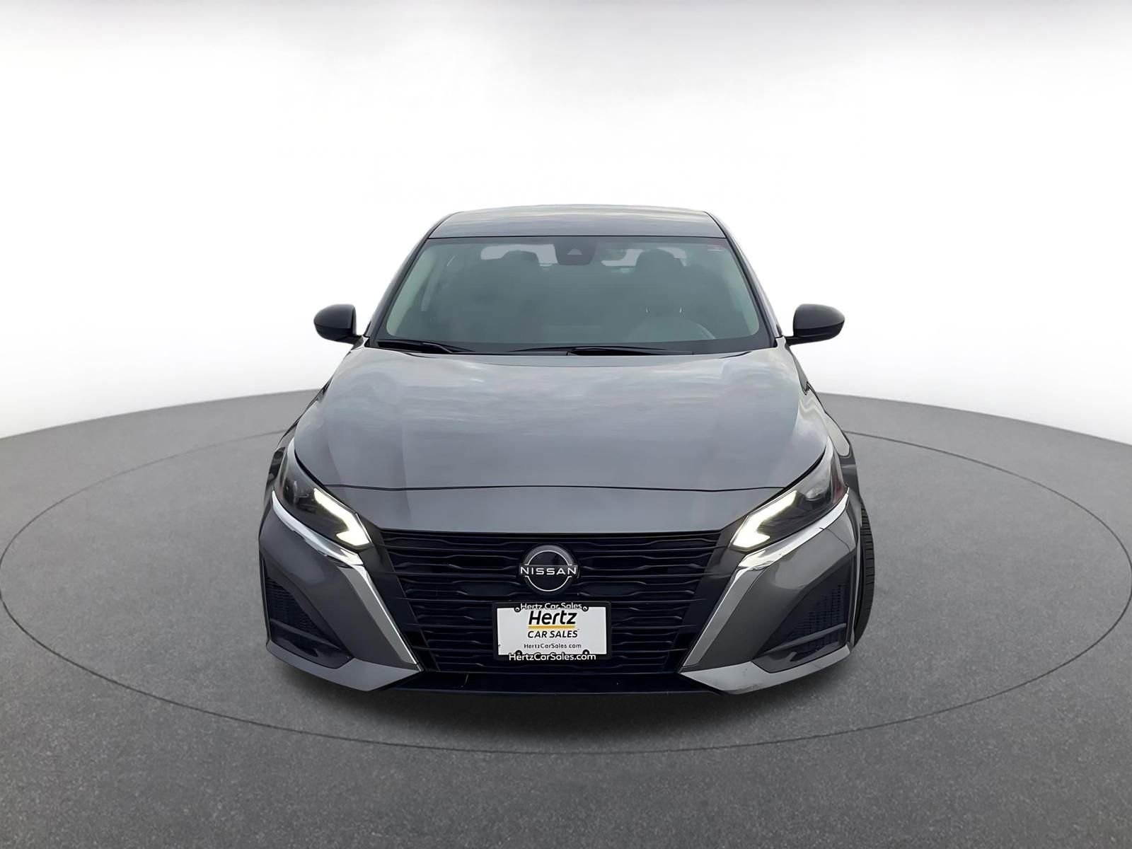 Used 2024 Nissan Altima 2.5 SV FWD image 4