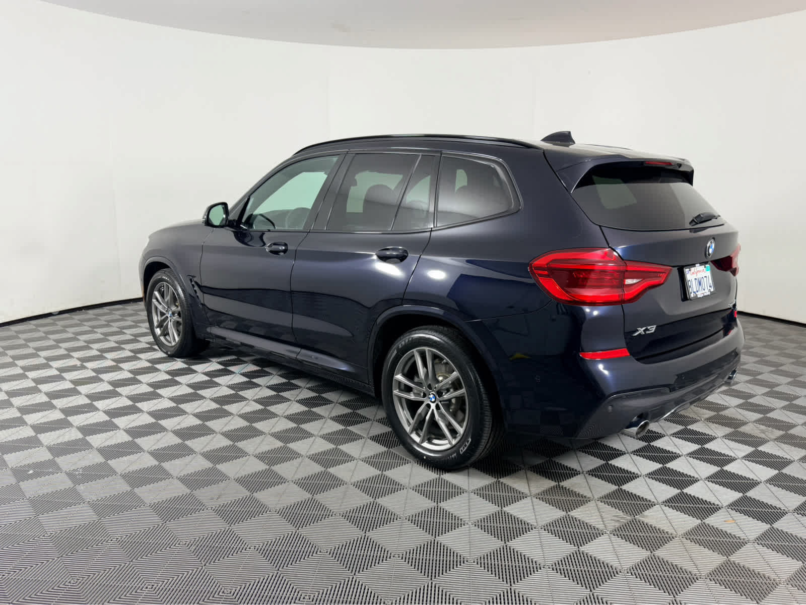 Used 2019 BMW X3 sDrive30i w/ M Sport Package 2 RWD image 5