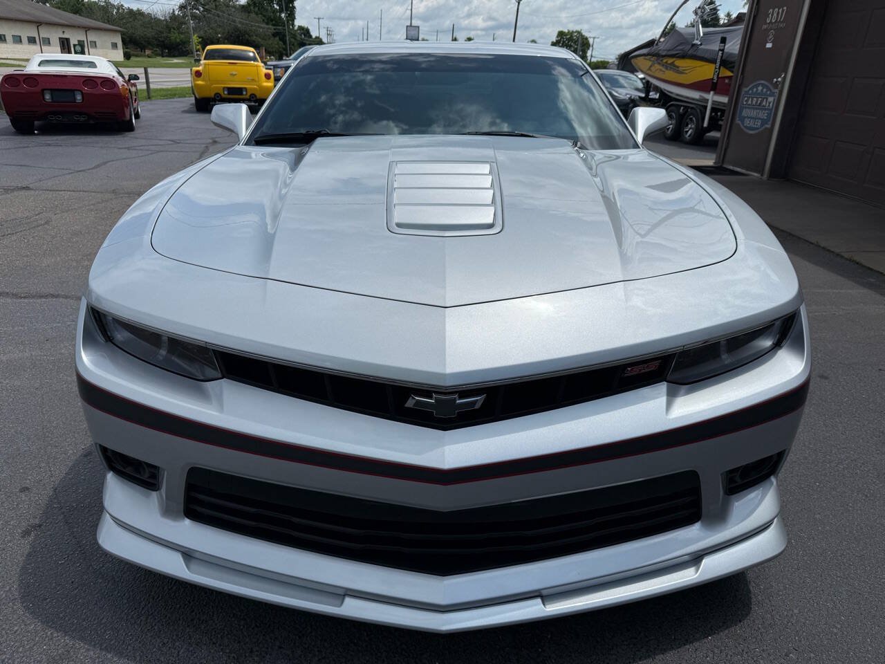 Used 2015 Chevrolet Camaro SS w/ Commemorative Special Edition RWD image 11