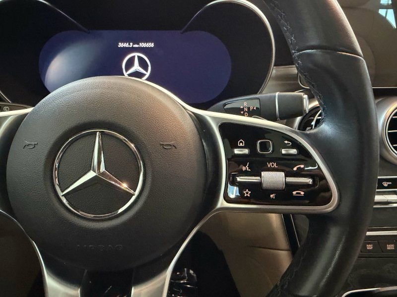 Used 2021 Mercedes-Benz GLC 300 w/ Premium Package image 22