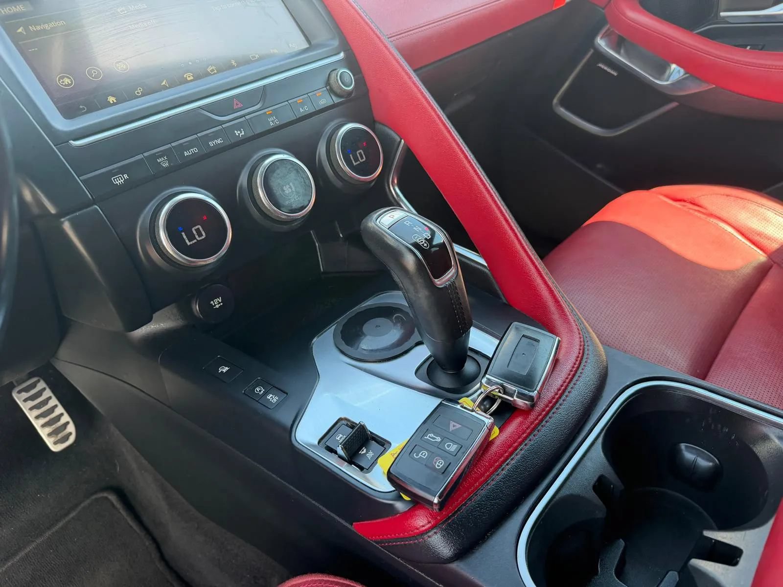Used 2019 Jaguar E-PACE R-Dynamic HSE AWD/4WD image 24
