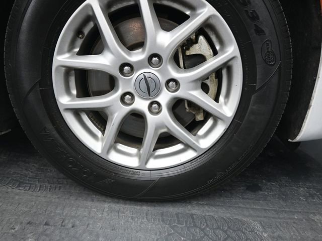 Used 2024 Chrysler Pacifica Touring-L image 27