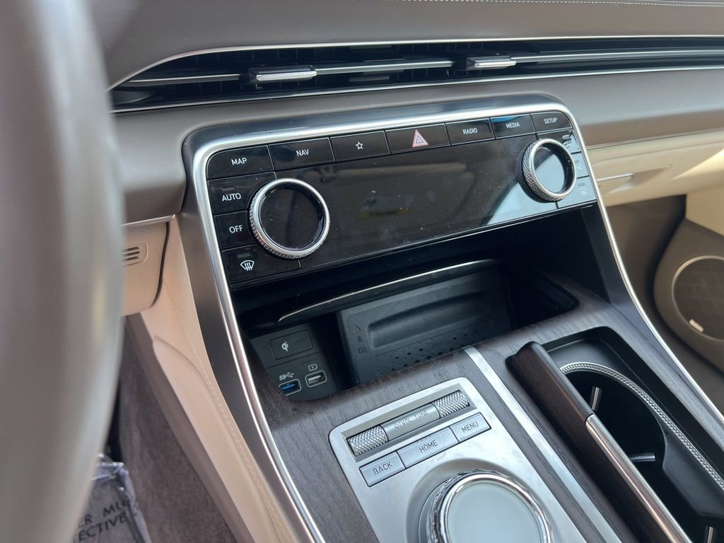 Used 2023 Genesis GV80 2.5T w/ Prestige 20" Package image 18