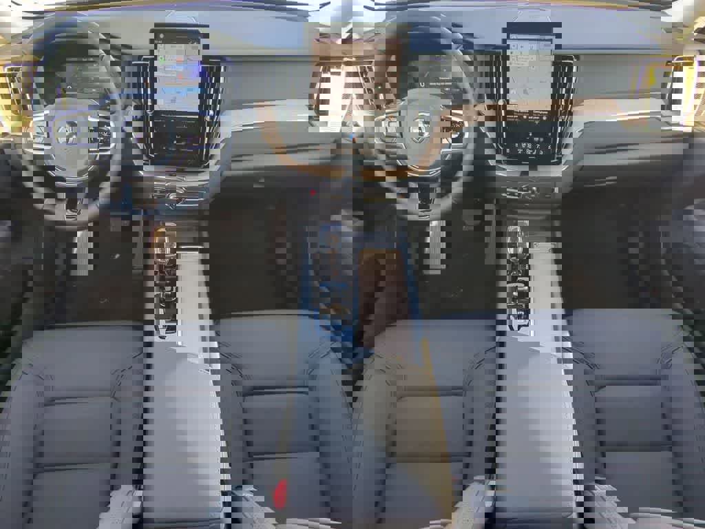 New 2026 Volvo XC60 B5 Plus w/ Protection Package Premier image 14