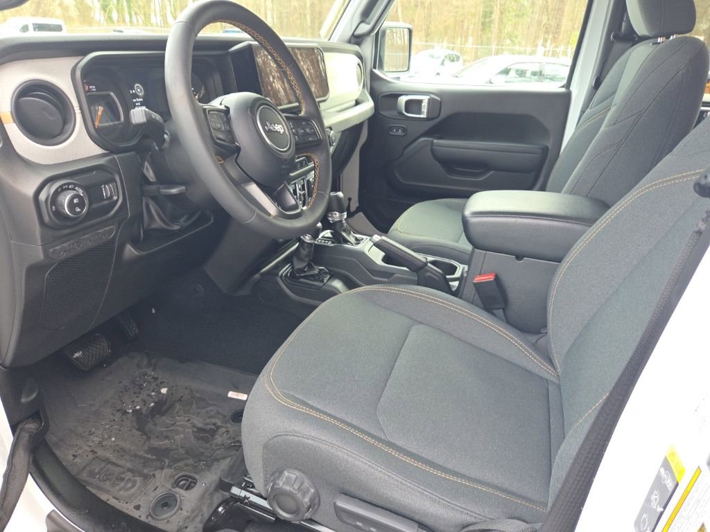 Used 2024 Jeep Gladiator Sport image 3