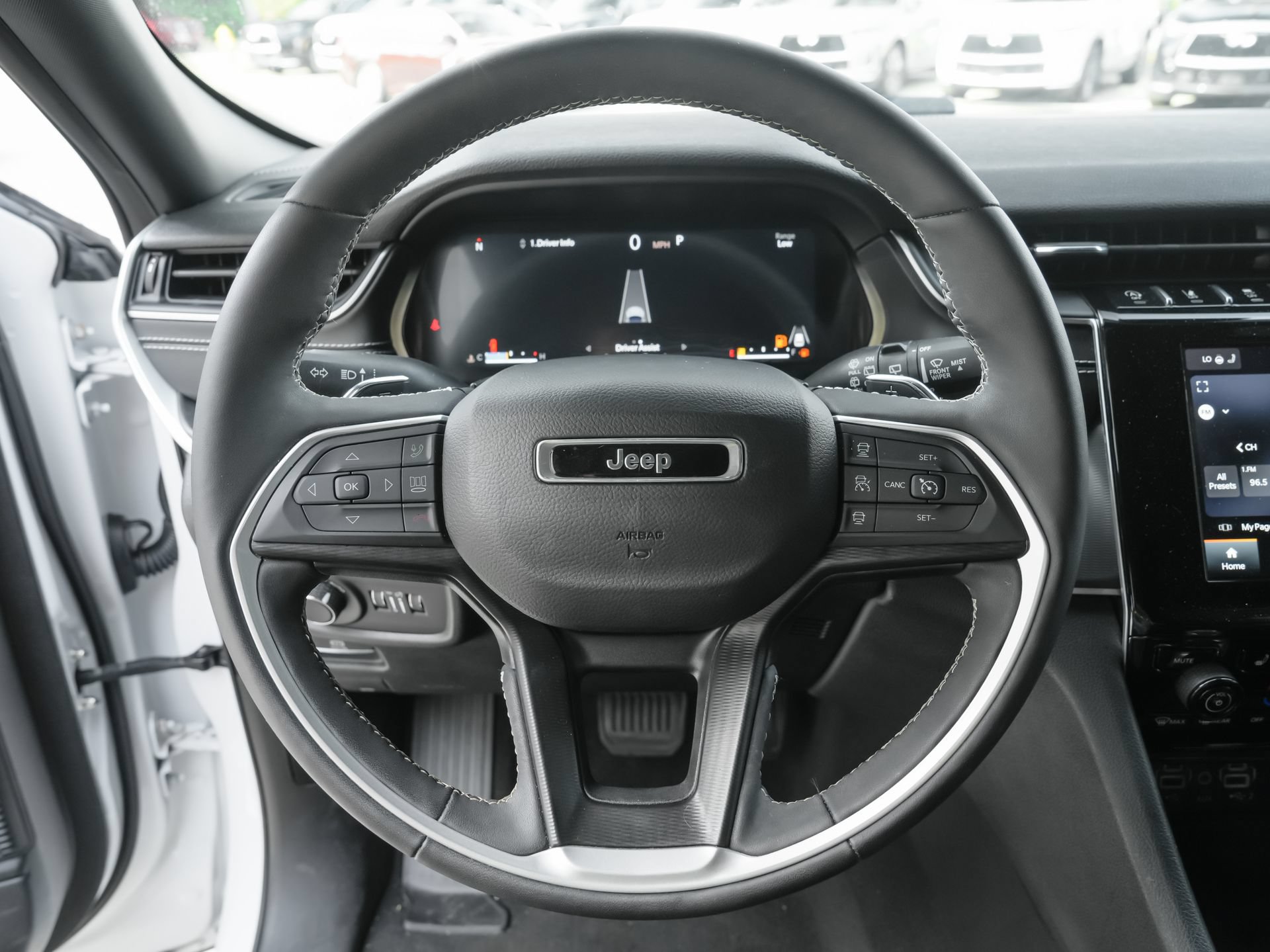 Used 2023 Jeep Grand Cherokee Altitude AWD/4WD image 20